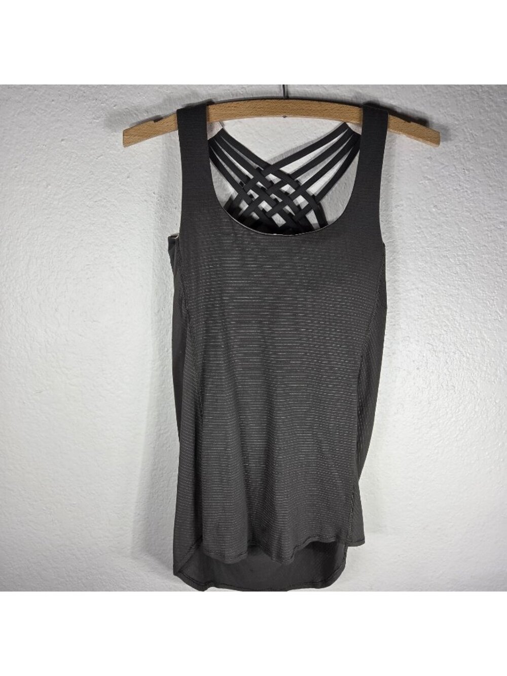 Lululemon Wild Tank Top Size 4 Heathered Charcoal Gray Strappy Back